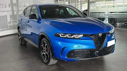 Blu Usata 2023 Alfa Romeo Tonale Veloce SUV | 26.790 € (Buon prezzo)