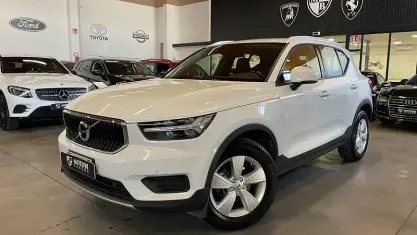 Usata Volvo XC40 Momentum 129 CV (94 kW) 2021 Bianco SUV