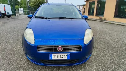 Usata Fiat Grande Punto Active 65 CV (47 kW) 2007 Blu Utilitaria
