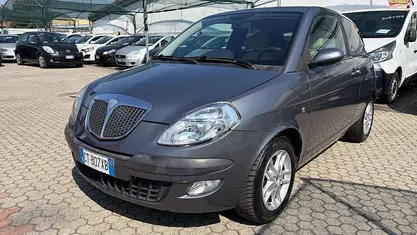 Usata Lancia Ypsilon 95 CV (69 kW) 2005 Grigio Utilitaria