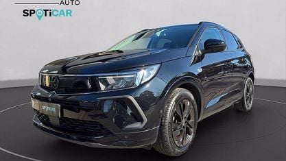 Usata Opel Grandland X GS Line 131 CV (96 kW) 2022 Nero metallizzato SUV
