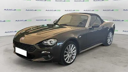 Usata Fiat 124 Spider Lusso 140 CV (102 kW) 2019 Grigio Cabrio