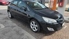 Usata 2011 Opel Astra Cosmo Tre volumi | 2500 € (Buon prezzo)