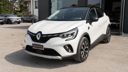 Usata Renault Captur Techno 140 CV (102 kW) 2023 Bianco SUV