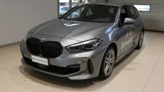 Skyscraper grey metallic Usata 2024 BMW 118 M Sport Due volumi | 31.500 € (Buon prezzo)