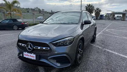 Usata Mercedes GLA200 AMG line 149 CV (109 kW) 2024 Grigio SUV