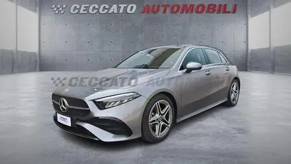 Grigio Usata 2023 Mercedes A180 AMG Line Premium Due volumi | 31.600 € (Ottimo prezzo)