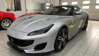 Usata Ferrari Portofino 600 CV (441 kW) 2019 Grigio Cabrio
