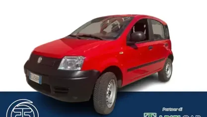 Usata Fiat Panda 4x4 69 CV (50 kW) 2010 Rosso Utilitaria
