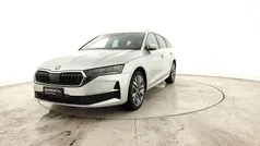 Argento Nuova 2025 Skoda Octavia Style Station wagon | 32.900 € (Buon prezzo)