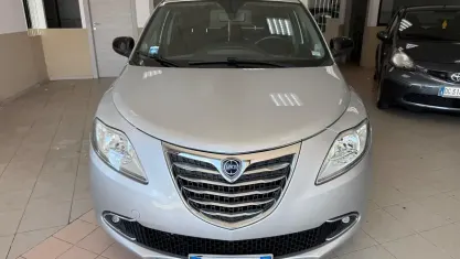 Usata Lancia Ypsilon S 95 CV (69 kW) 2014 Grigio Utilitaria