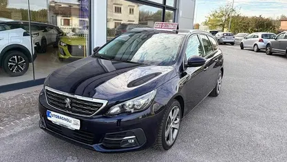 Blu Usata 2020 Peugeot 308 Allure Station wagon | 12.400 € (Buon prezzo)