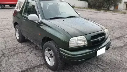 Usata Suzuki Grand Vitara 94 CV (69 kW) 2000 Verde Cabrio