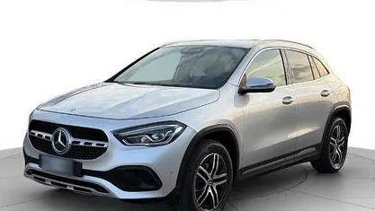 Usata Mercedes GLA200 150 CV (110 kW) 2021 Argento SUV