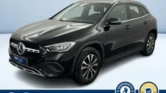 Nero metallizzato Usata 2023 Mercedes GLA250 Business SUV | 30.500 € (Super prezzo)