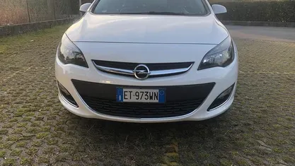 Usata Opel Astra Cosmo 110 CV (80 kW) 2014 Station wagon
