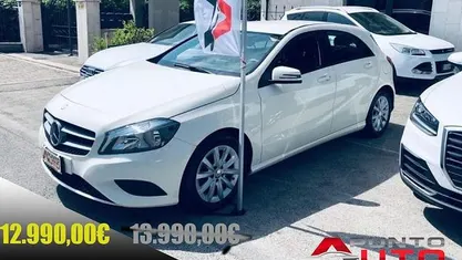 Bianco Usata 2015 Mercedes A180 Executive Tre volumi | 12.990 € (Buon prezzo)