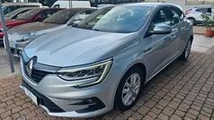 Grigio Usata 2021 Renault Mégane IV Business Tre volumi | 12.100 € (Buon prezzo)