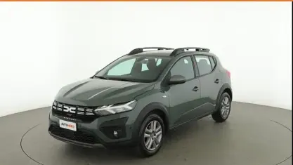 Usata Dacia Sandero Expression 91 CV (66 kW) 2023 Verde Utilitaria