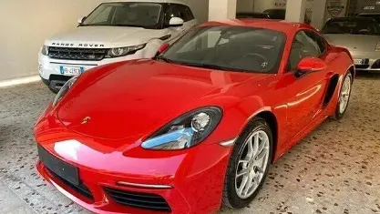 Usata Porsche 718 Cayman 300 CV (220 kW) 2021 Rosso Coupé