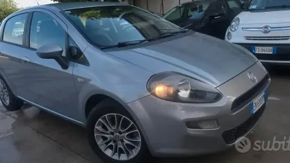 Usata Fiat Grande Punto 95 CV (69 kW) 2012 Grigio Utilitaria