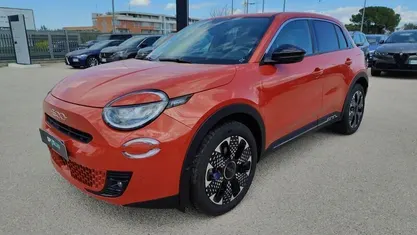 Usata Fiat 600E La Prima 61 kW (84 CV) 2024 Arancione SUV