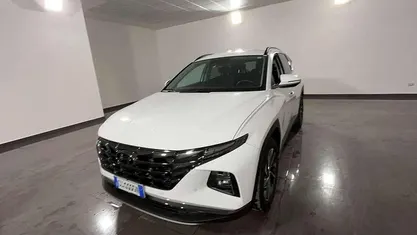 Atlas white Usata 2024 Hyundai Tucson SUV | 25.990 € (Buon prezzo)