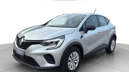 Usata Renault Captur Life 101 CV (74 kW) 2020 Argento SUV