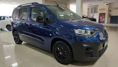 Usata Fiat e-Doblò 56 kW (77 CV) 2023 Blu Monovolume