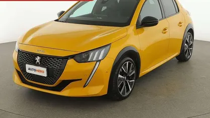 Usata Peugeot 208 GT-line 101 CV (74 kW) 2020 Giallo Utilitaria