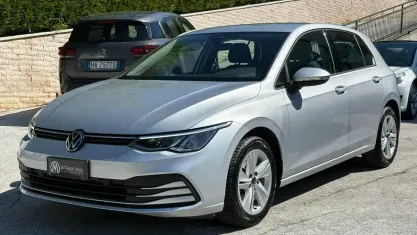 Occasion VW Golf VIII Life 116 PK (85 kW) 2022 Zilver Sedan