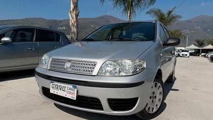 Usata Fiat Punto 69 CV (50 kW) 2010 Grigio Utilitaria