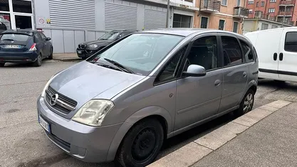 Usata Opel Meriva Cosmo 100 CV (73 kW) 2006 Monovolume