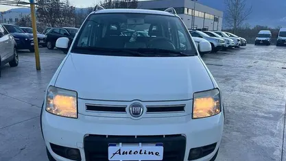 Bianco Usata 2011 Fiat Panda 4x4 Climbing Due volumi | 5500 € (Buon prezzo)