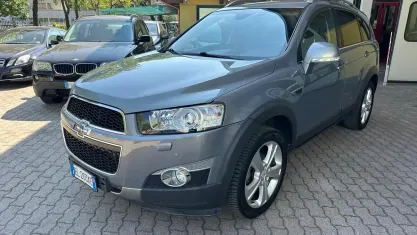 Usata Chevrolet Captiva LTZ 184 CV (135 kW) 2012 Grigio SUV
