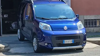 Usata Fiat Qubo Trekking 75 CV (55 kW) 2010 Blu/azzurro Monovolume