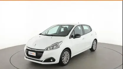 Usata Peugeot 208 Active 82 CV (60 kW) 2017 Bianco Utilitaria