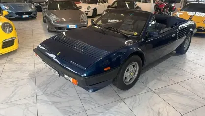 Usata Ferrari Mondial 240 CV (176 kW) 1984 Bluazzurro Cabrio