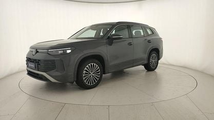 Usata VW Tayron Life 193 CV (141 kW) 2025 B0 dolphin grey metallizzato SUV