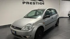 Usata 2003 Ford Fiesta Tre volumi | 1150 € (Buon prezzo)