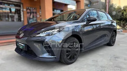 Usata MG MG4 EV 125 kW (170 CV) 2023 Grigio Utilitaria
