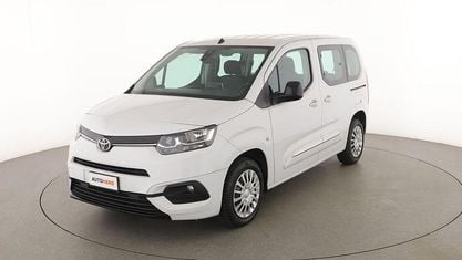 Gebraucht Toyota Proace Verso City 102 PS (75 kW) 2023 Weiß Kombi
