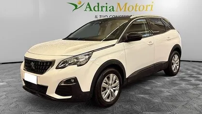 Usata Peugeot 3008 Business-Line 131 CV (96 kW) 2020 Bianco SUV