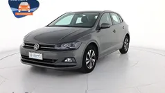 Limestone grey metallizzato Usata 2021 VW Polo Comfortline Tre volumi | 15.500 € (Buon prezzo)