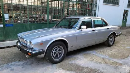 Usata Jaguar XJ6 205 CV (150 kW) 1982 Berlina