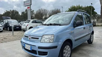 Blu/azzurro Usata 2010 Fiat Panda Dynamic Tre volumi | 4500 € (Buon prezzo)