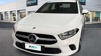 Usata Mercedes A180 Business 116 CV (85 kW) 2020 Utilitaria