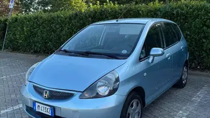 Usata Honda Jazz 78 CV (57 kW) 2005 Bluazzurro Utilitaria