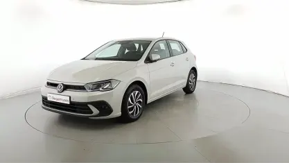 Usata VW Polo Life 95 CV (69 kW) 2023 Ascot gray Utilitaria