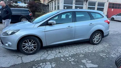 Usata Ford Focus 115 CV (84 kW) 2012 Grigio Station wagon